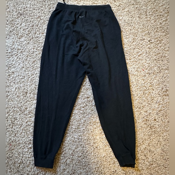 Nike high waisted sweats - Picture 1 of 3